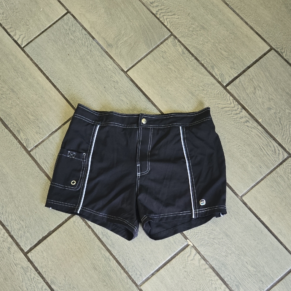 Free Country Black and White Cargo Shorts with Lightweight‎ Design-M act55